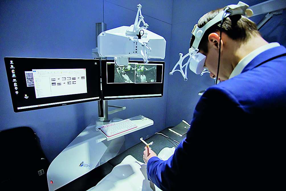 Система планирования и хирургической навигации «Автоплан»позволяет на основе исследований построить 3D-модельвнутренних органов, находящихся в зоне операционного поляи спланировать хирургическое вмешательство.